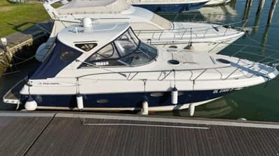 Regal Marine COMMODORE 3760 2