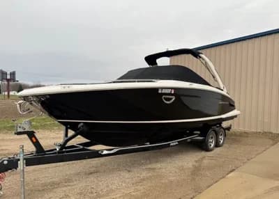2017 Regal 2800 Bowrider 2