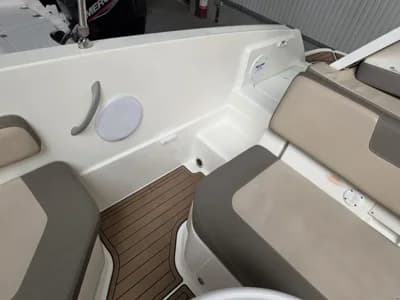 Bayliner VR6 3