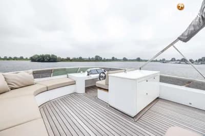 Pacific Pearl 205 4