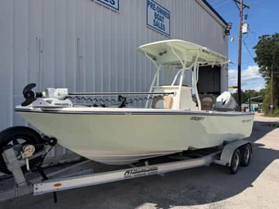 2023 Sea Born LX22 Center Console 2