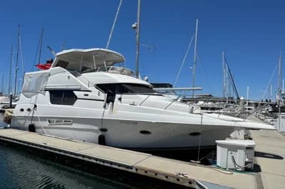 2000 Silverton 453 Motor Yacht 2