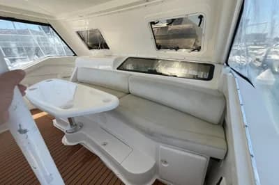 2000 Silverton 453 Motor Yacht 3