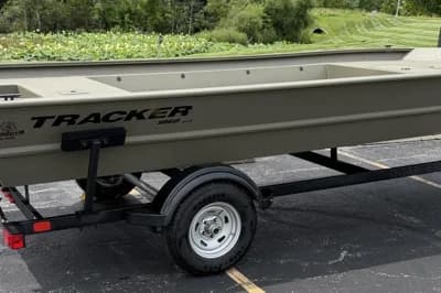 2026 Tracker Grizzly 1860 Utility 2