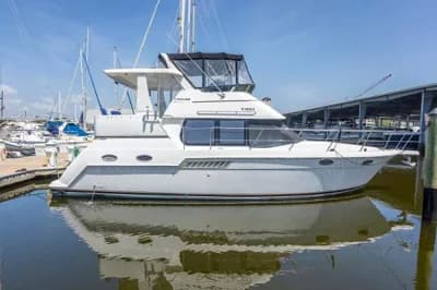 2000 Carver 356 Aft Cabin Motor Yacht 2