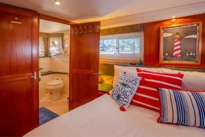 2000 Carver 356 Aft Cabin Motor Yacht 3