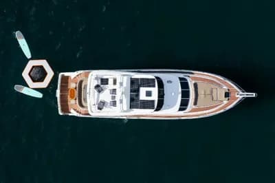 2002 Johnson Pilothouse 70 Motor Yacht 2