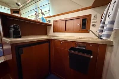 2005 Riviera 37 Flybridge 3