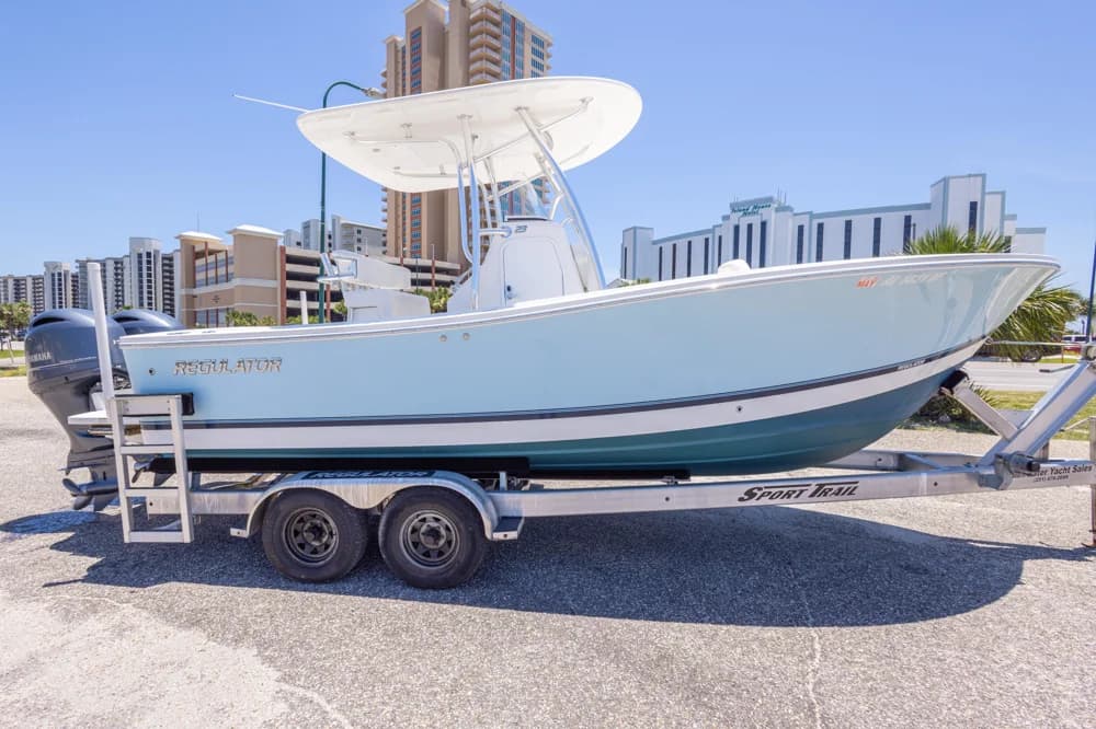 2019 Regulator 23 Center Console