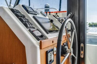 2019 Beneteau Swift Trawler 35 3