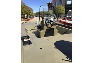 2023 Tracker Grizzly 1860 CC 3