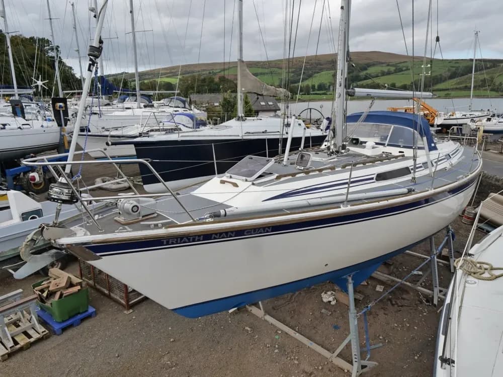 1990 Westerly Oceanlord 41 Boat for Sale in Port Bannatyne