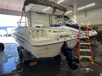 2005 Hurricane SunDeck 237 I/O 3