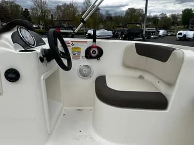2019 Bayliner Element E16 3
