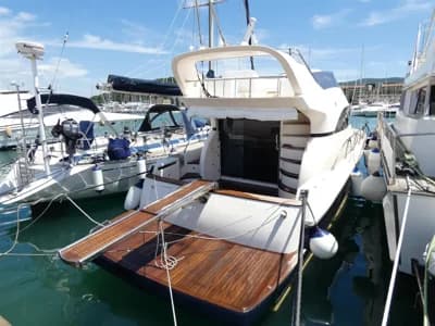 2010 Cayman Yachts 42 Fly | 14m 2