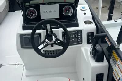 2025 Hurricane FunDeck 2360 SFL OB 3