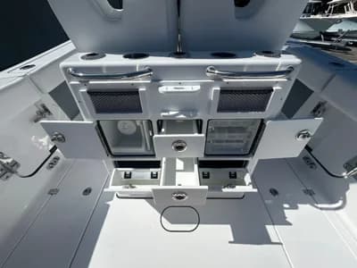 2026 Sportsman Open 262 Center Console 3