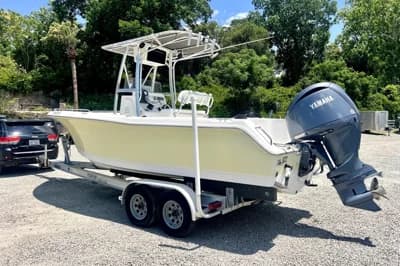 2007 Sea Hunt Triton 220 2
