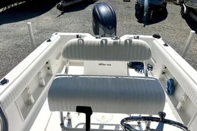 2007 Sea Hunt Triton 220 3