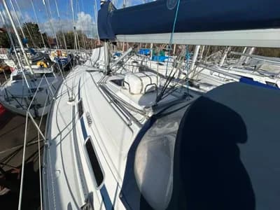 2004 Bavaria 32 Boat for Sale in Bosham 3
