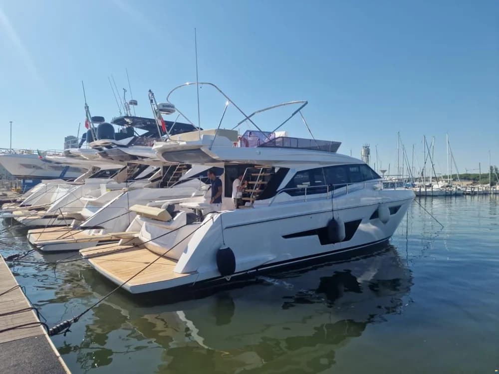 Ferretti 500
