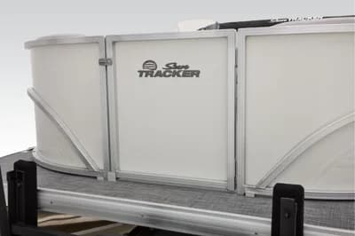 2026 Sun Tracker Party Barge 16 DLX 3