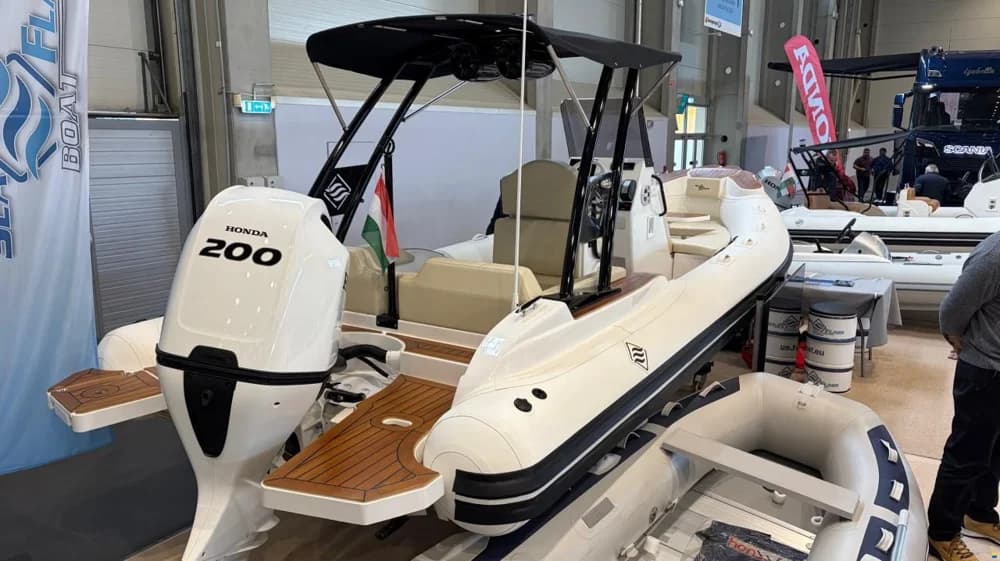 Sea Flash Luxury 660 Carbon