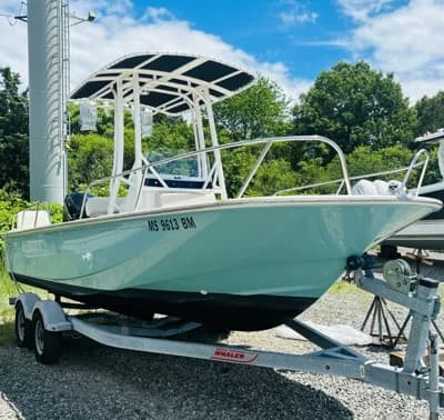 2020 Boston Whaler 190 Montauk 3