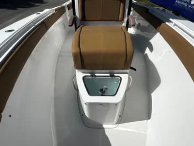 2020 Sea Hunt Gamefish 27 Coffin Box 3