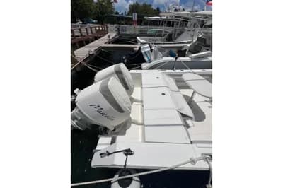 2004 Regulator 32 Center Console | 32 ft 3