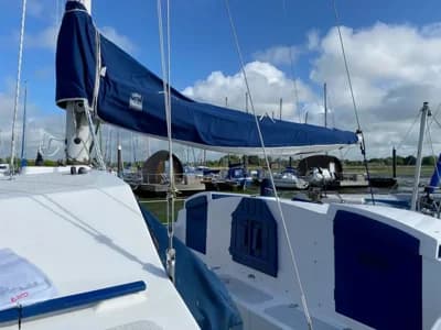 1995 Heavenly Twins 27 Boat for Sale in Emsworth 4