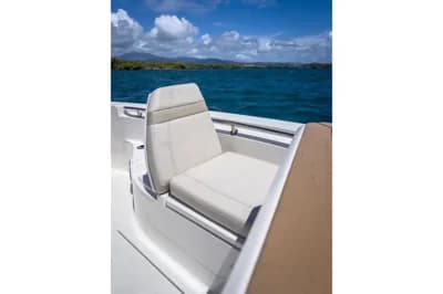 2023 Boston Whaler 280 Dauntless | 28 ft 3