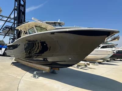 2024 Scout 330 LXF 2