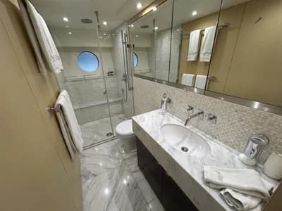 2014 Sunseeker 75 Yacht | 75.4 ft 3