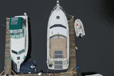 1993 Carver 370 Voyager | 37 ft 2
