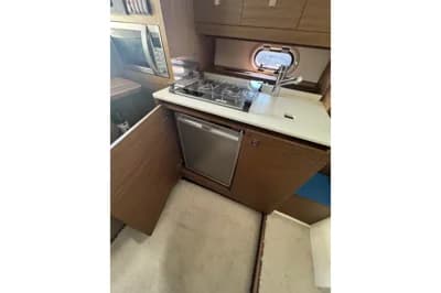 2016 Jeanneau Cap Camarat 10.5 WA | 31ft 3