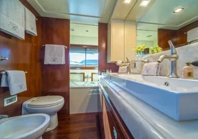 2008 Custom Line Navetta 33 Boat for Sale in Pula 3