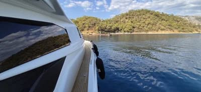 FERRETTI 75 2