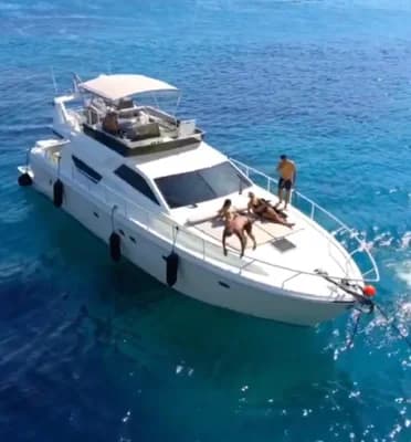 1998 Ferretti Yachts FERRETTI 55 | 54.8 ft 2
