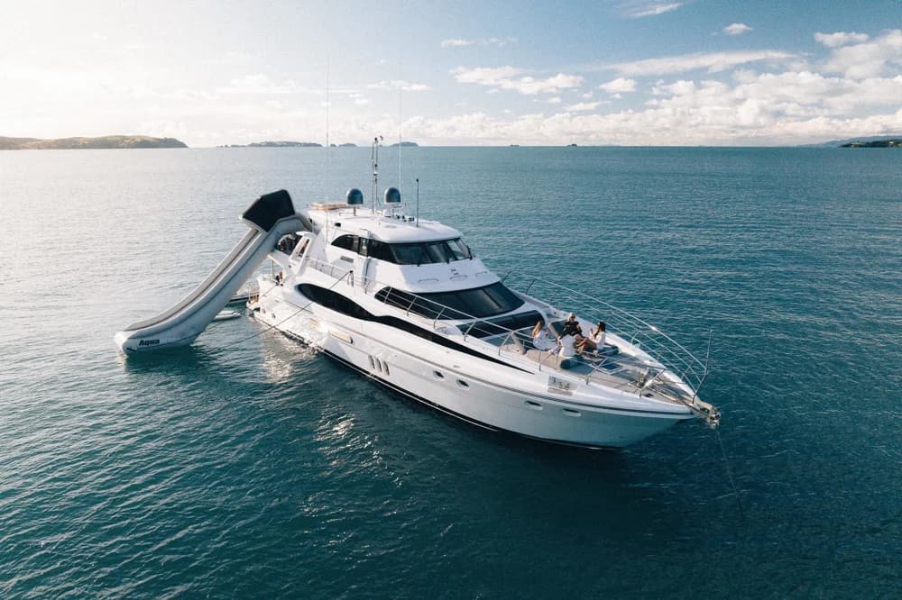 2008 Dyna Laguna 77 | 77.8 ft