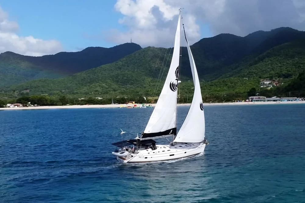 2006 Beneteau Oceanis Clipper 523 | 53 ft
