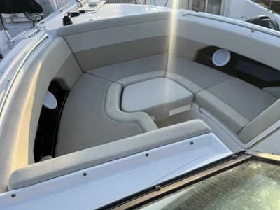 2021 Boston Whaler 240 Vantage | 8m 3