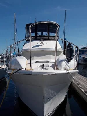1994 Bayliner 3288 Motoryacht | 32 ft 2