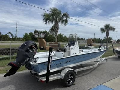 2027 Xpress H20B Bay 2