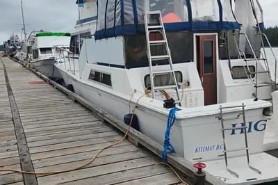 1981 Uniflite MY | 48 ft 2