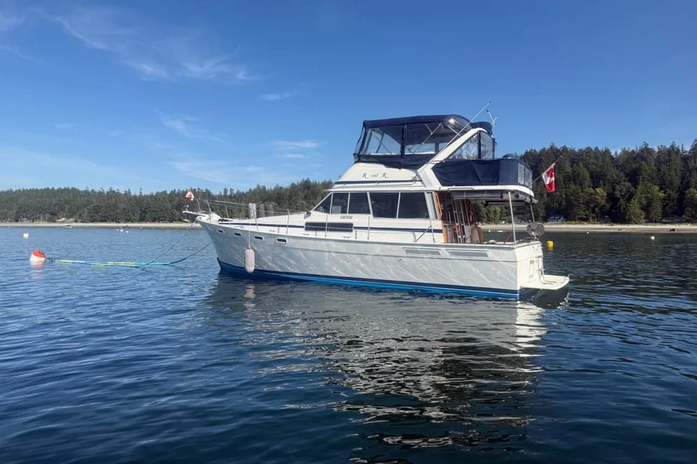 1985 Bayliner 3870 Motoryacht | 38 ft