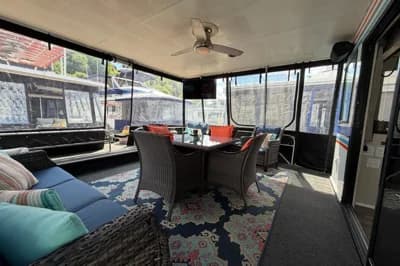1988 Stardust Cruisers 16x70 2