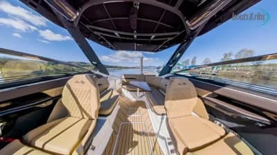 2023 Sea Ray SLX 260 Boat for Sale in Ardlui 4