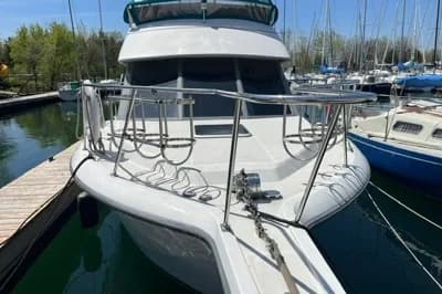 1995 Carver 325 Aft Cabin Motor Yacht | 36 ft 2