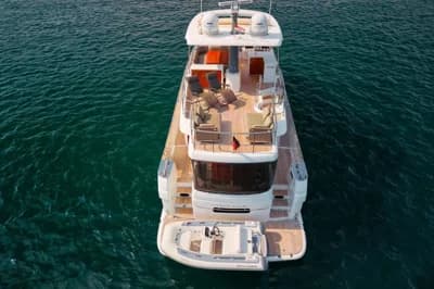 2018 Azimut Magellano 66 | 66.1 ft 2